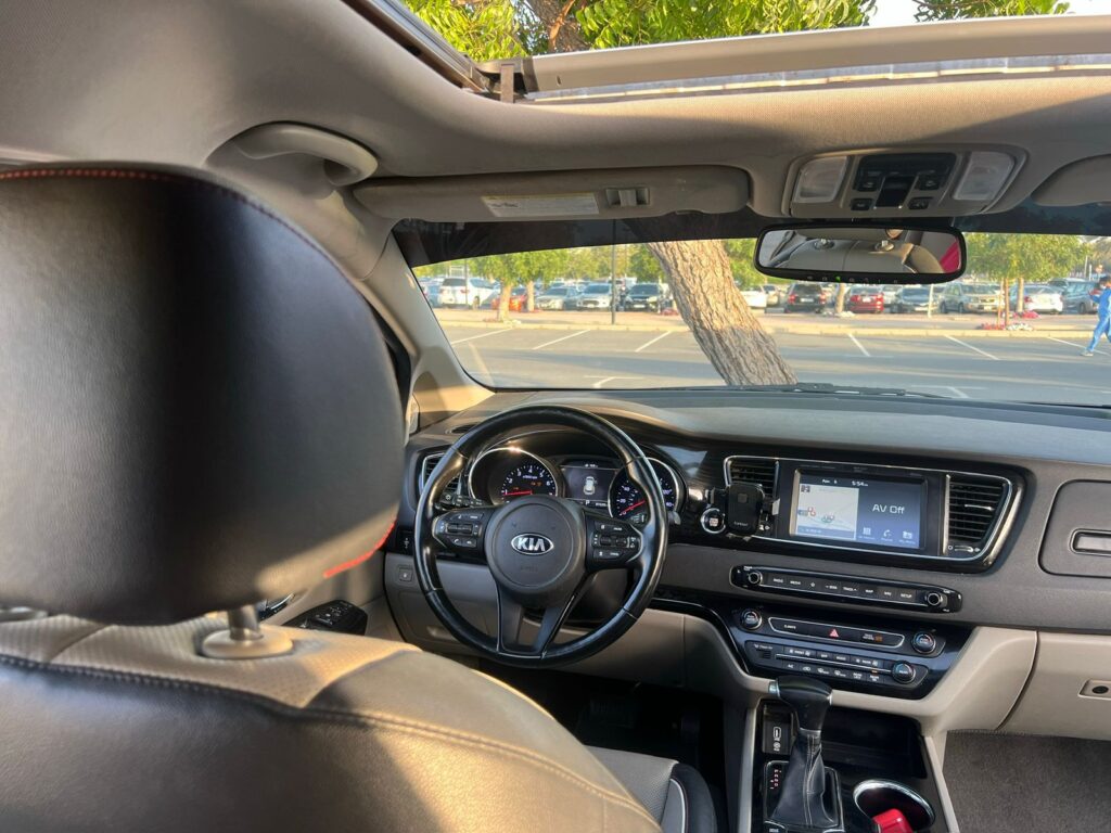 7 Seat Private 3 7-Seater Car Rental-3